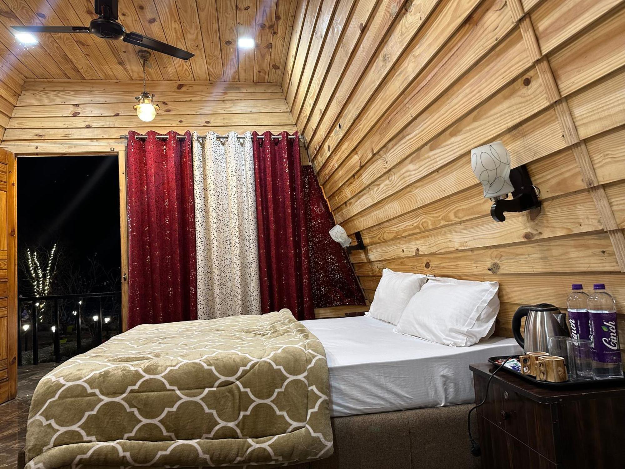 Cabana Riverside Resort - Kainchi Dham Найнітал Екстер'єр фото