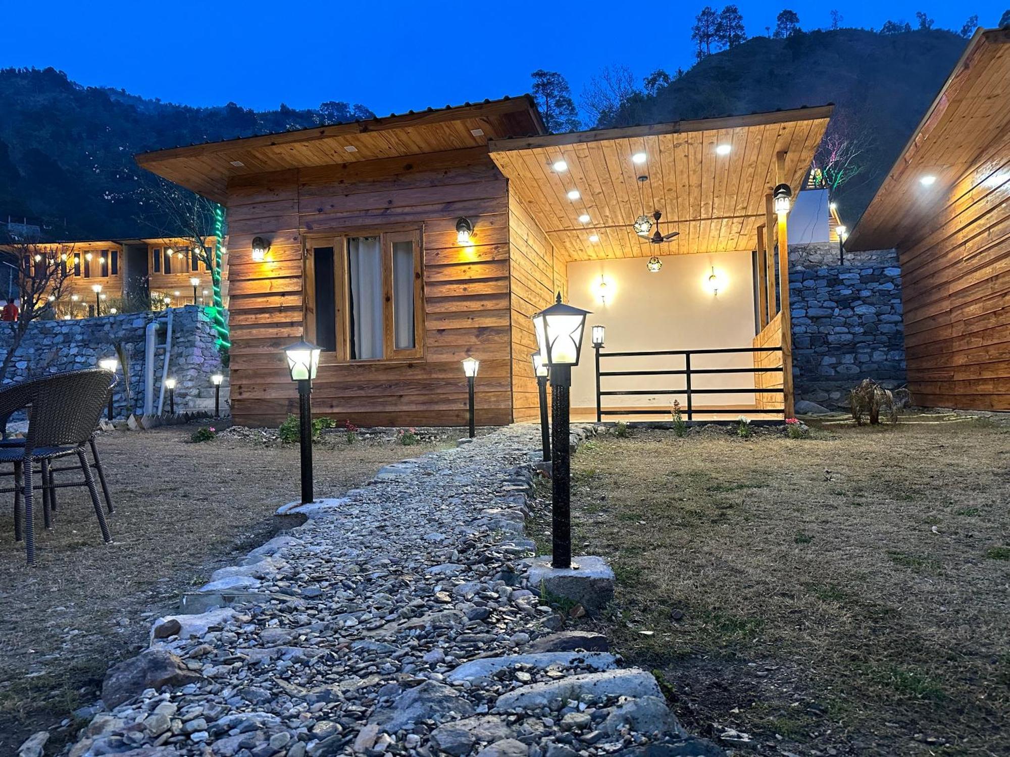 Cabana Riverside Resort - Kainchi Dham Найнітал Екстер'єр фото