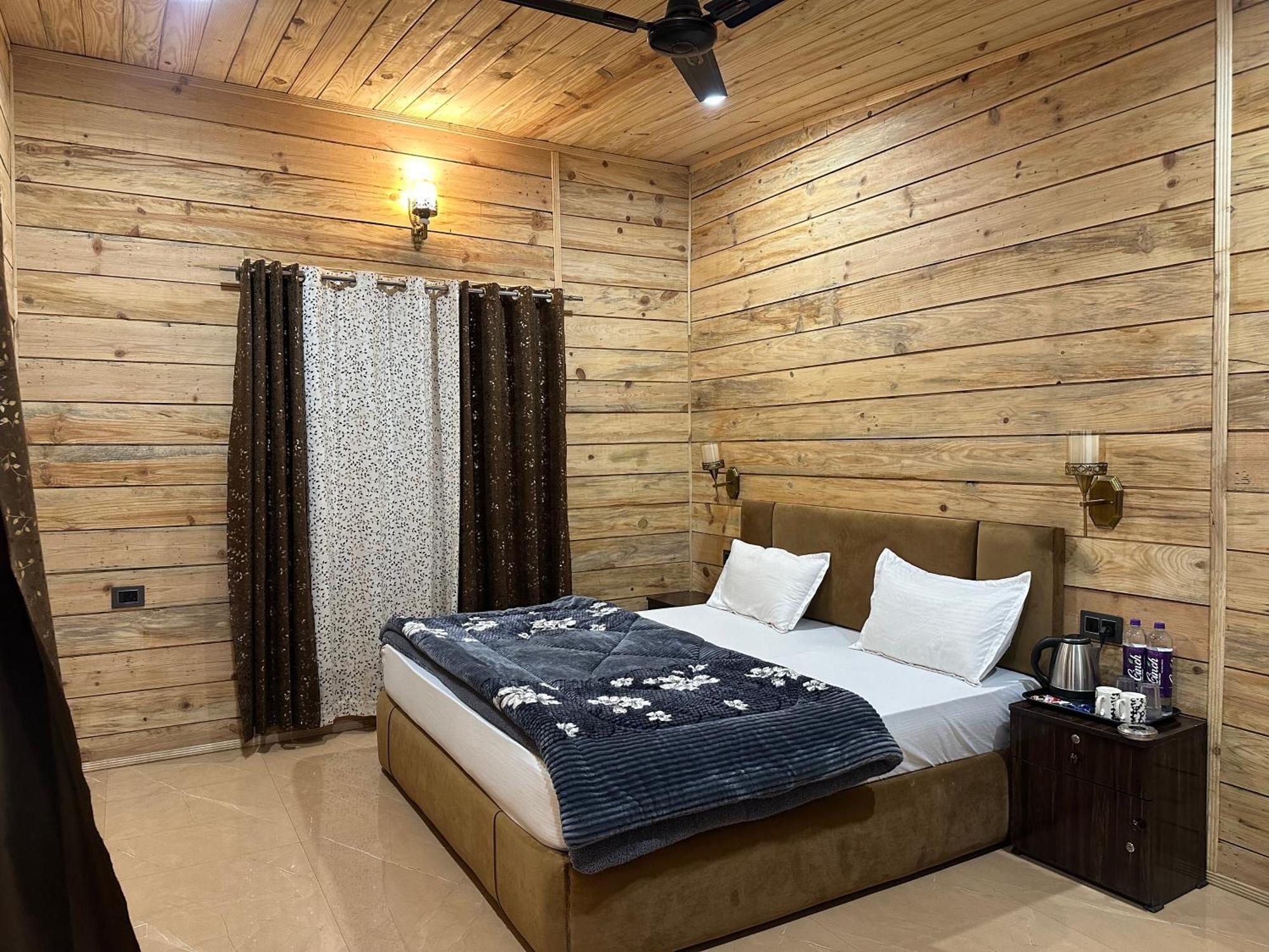 Cabana Riverside Resort - Kainchi Dham Найнітал Екстер'єр фото