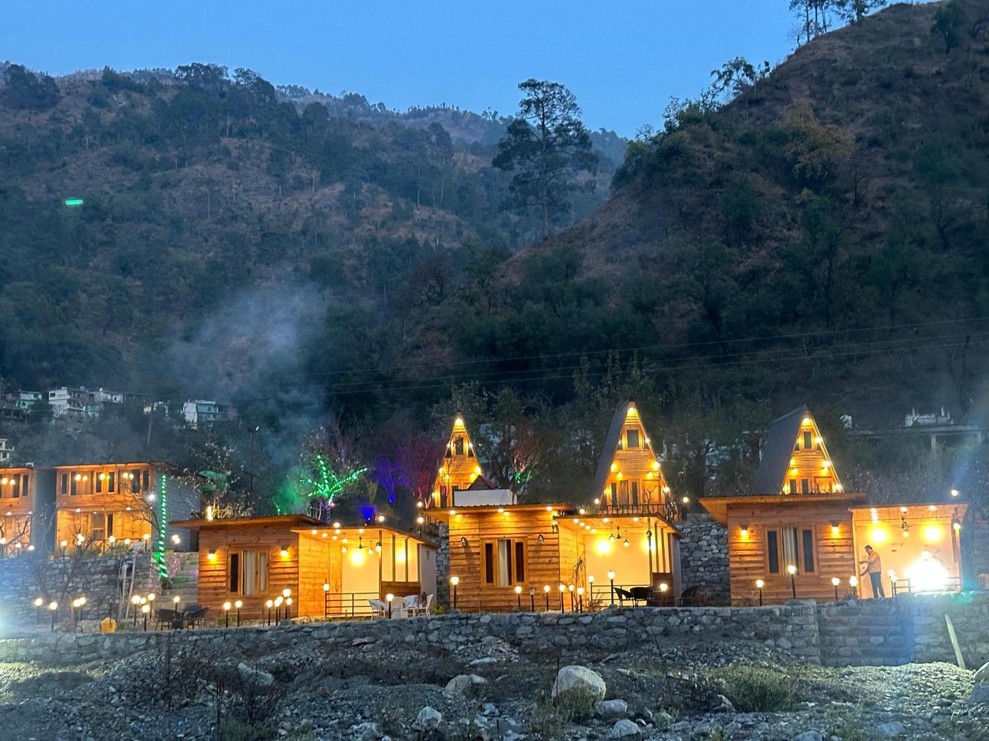 Cabana Riverside Resort - Kainchi Dham Найнітал Екстер'єр фото