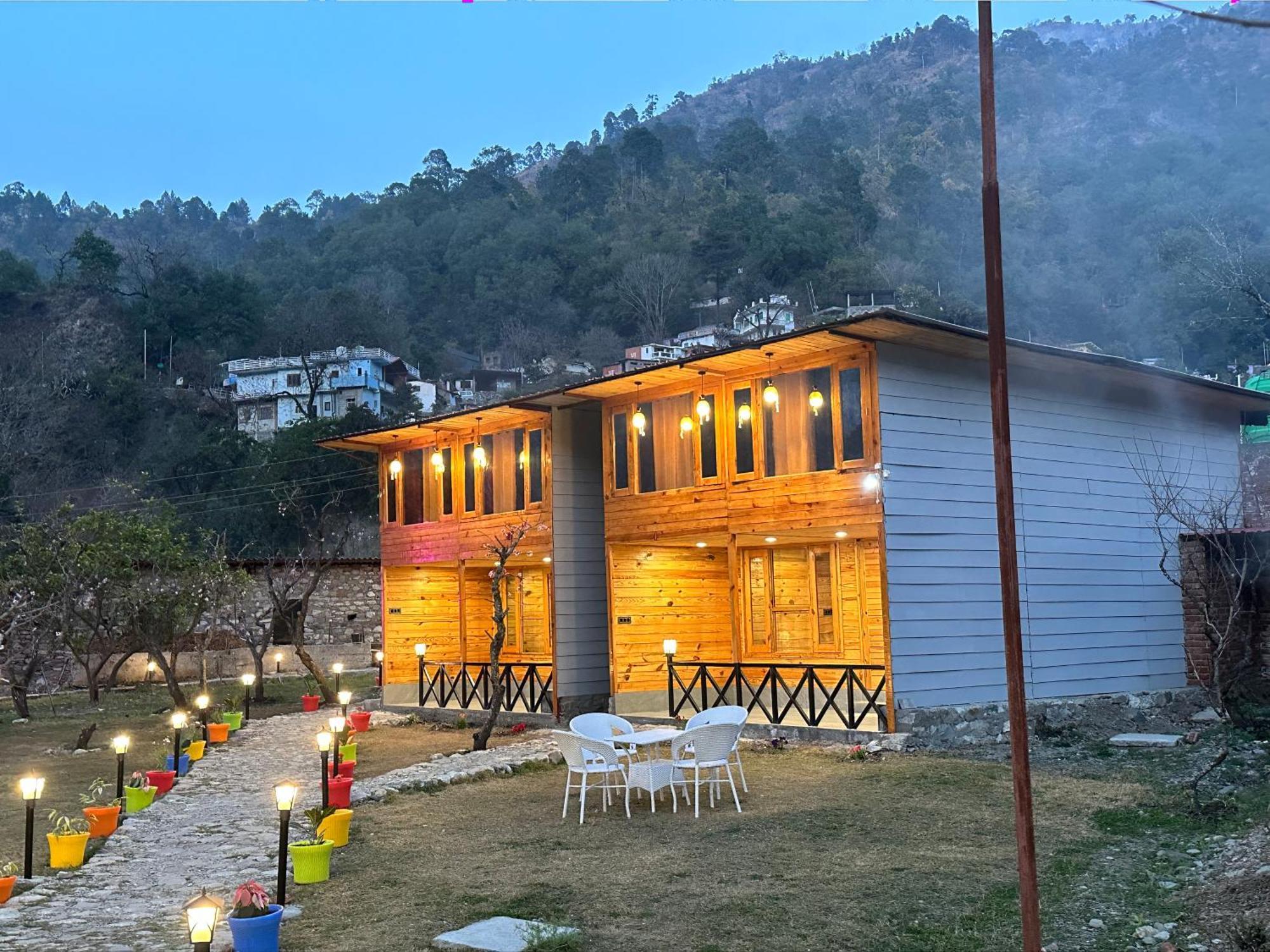 Cabana Riverside Resort - Kainchi Dham Найнітал Екстер'єр фото