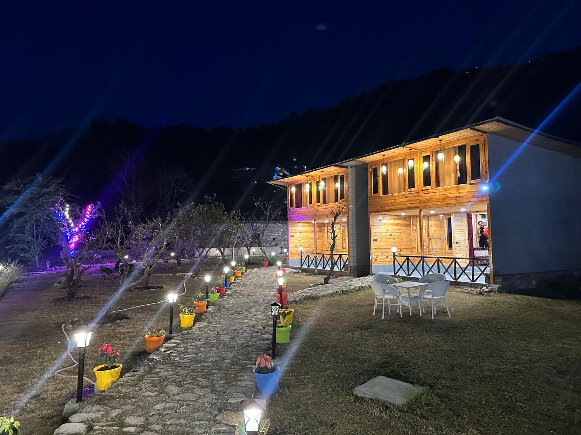 Cabana Riverside Resort - Kainchi Dham Найнітал Екстер'єр фото